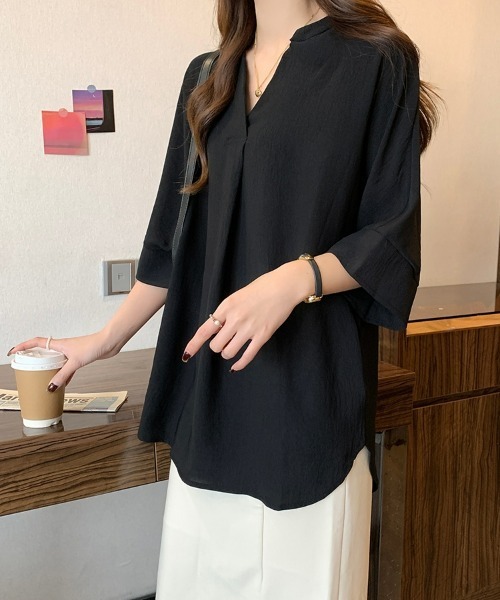 SEU(エスイーユー)の「レディース 体型カバー プルオーバー ドルマンブラウス スリーブ 薄手 スキッパー 洗える/UVケア ビッグシルエット 韓国風 オフィスカジュアル きれいめカジュアル(シャツ/ブラウス・レディース・ベージュ/ネイビー/ホワイト/ブラック・フリー)」の16枚目の写真