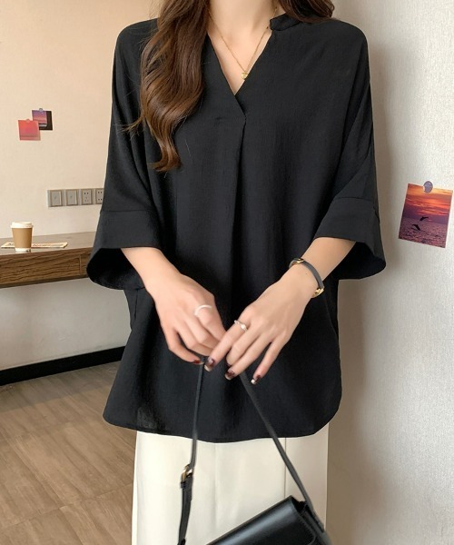 SEU(エスイーユー)の「レディース 体型カバー プルオーバー ドルマンブラウス スリーブ 薄手 スキッパー 洗える/UVケア ビッグシルエット 韓国風 オフィスカジュアル きれいめカジュアル(シャツ/ブラウス・レディース・ベージュ/ネイビー/ホワイト/ブラック・フリー)」の17枚目の写真