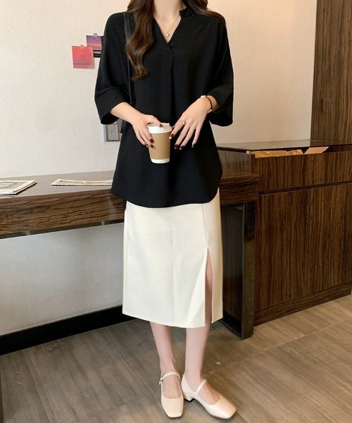 SEU(エスイーユー)の「レディース 体型カバー プルオーバー ドルマンブラウス スリーブ 薄手 スキッパー 洗える/UVケア ビッグシルエット 韓国風 オフィスカジュアル きれいめカジュアル(シャツ/ブラウス・レディース・ベージュ/ネイビー/ホワイト/ブラック・フリー)」の18枚目の写真