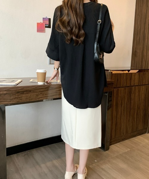 SEU(エスイーユー)の「レディース 体型カバー プルオーバー ドルマンブラウス スリーブ 薄手 スキッパー 洗える/UVケア ビッグシルエット 韓国風 オフィスカジュアル きれいめカジュアル(シャツ/ブラウス・レディース・ベージュ/ネイビー/ホワイト/ブラック・フリー)」の19枚目の写真