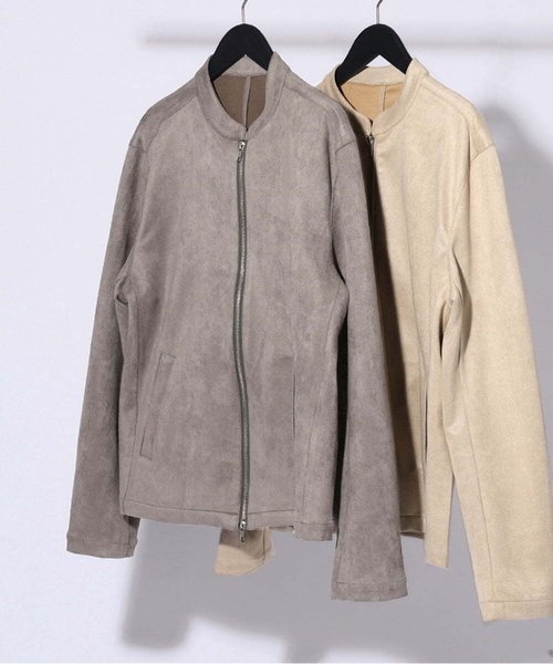 a.v.v(アーヴェヴェ)の「【洗濯機で洗える】フェイクスエードシングルライダース(ライダースジャケット・メンズ・ベージュ/グレー・46/48)」の2枚目の写真