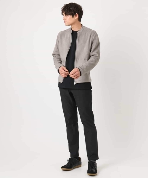 a.v.v(アーヴェヴェ)の「【洗濯機で洗える】フェイクスエードシングルライダース(ライダースジャケット・メンズ・ベージュ/グレー・46/48)」の3枚目の写真