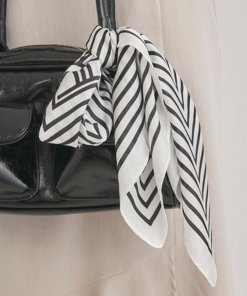 fifth（フィフス）の「レクタングルスカーフ（マフラー・レディース・ブラック/ホワイト/ブラウン・FREE）」の2枚目の写真