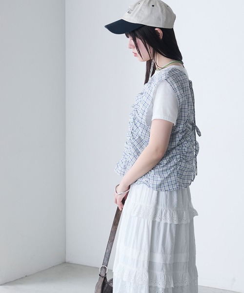 forksy.(フォルクシー)の「【forksy.】シアー チェック柄 ノースリブラウス & Tシャツ レイヤードトップス(Tシャツ/カットソー・レディース・グレー系/ライトベージュ/ベージュ系・FREE)」の8枚目の写真