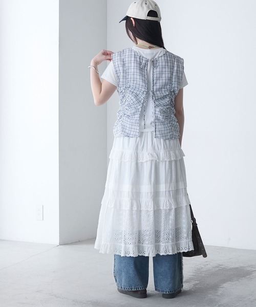 forksy.(フォルクシー)の「【forksy.】シアー チェック柄 ノースリブラウス & Tシャツ レイヤードトップス(Tシャツ/カットソー・レディース・グレー系/ライトベージュ/ベージュ系・FREE)」の12枚目の写真