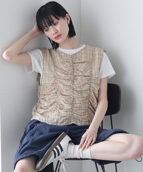 forksy.(フォルクシー)の「【forksy.】シアー チェック柄 ノースリブラウス & Tシャツ レイヤードトップス(Tシャツ/カットソー・レディース・グレー系/ライトベージュ/ベージュ系・FREE)」の18枚目の写真