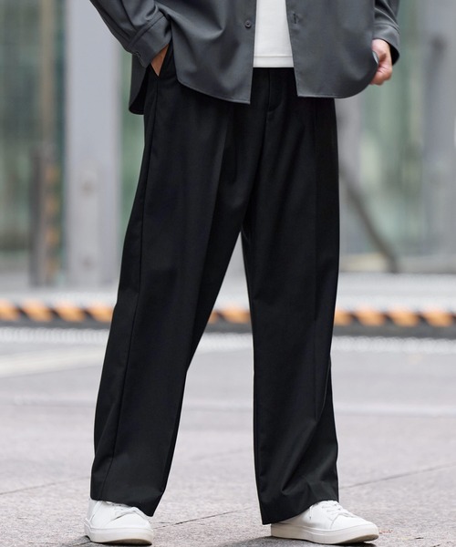 SPU（スプ）の「TR / コーデュロイ マルチファブリックリラクシングタックワイドスラックスパンツ（スラックス・メンズ・ブラック系/ブラック/ネイビー系/グレー系/ベージュ系/チャコール/ベージュ/ブラウン/ブラック系1/グレー系1/ネイビー系1/ブラウン系1・XL/L/M/S）」の1枚目の写真