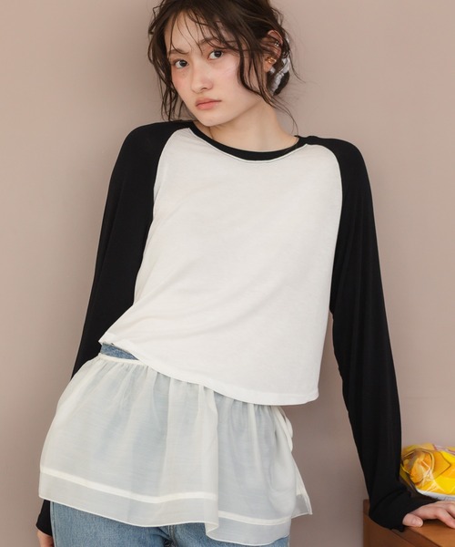 HEILIS（ヘイリス）の「シアーラグランロングＴシャツ /長袖 ロンT クロップド丈 ミニマル 韓国 ノームコア シティガール 秋服 冬服 春服 ホワイト グレー（Tシャツ/カットソー・レディース・ホワイト/グレー・FREE）」の2枚目の写真