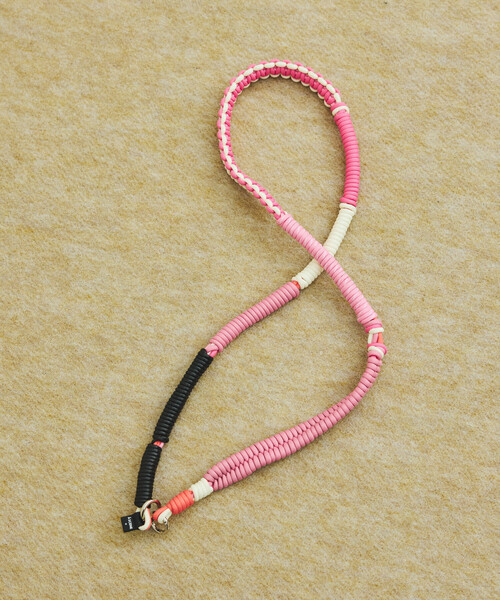 A SCENE(エーシーン)の「A SCENE/エーシーン DESIGN PARACORD SHOULDER デザインパラコードショルダー(スマホグッズ・メンズ・ブラック/その他/シルバー/イエロー/ピンク・ONE SIZE)」の15枚目の写真