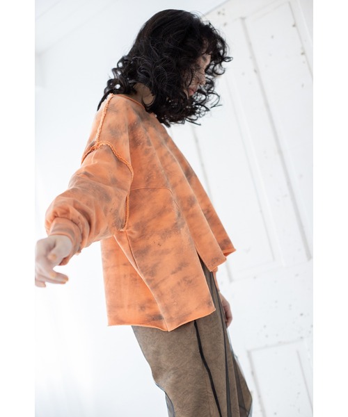 OSMOSIS(オズモーシス)の「裏毛ワイドプルオーバー(スウェット・レディース・ホワイト/オレンジ/ブラック・ONE SIZE)」の9枚目の写真