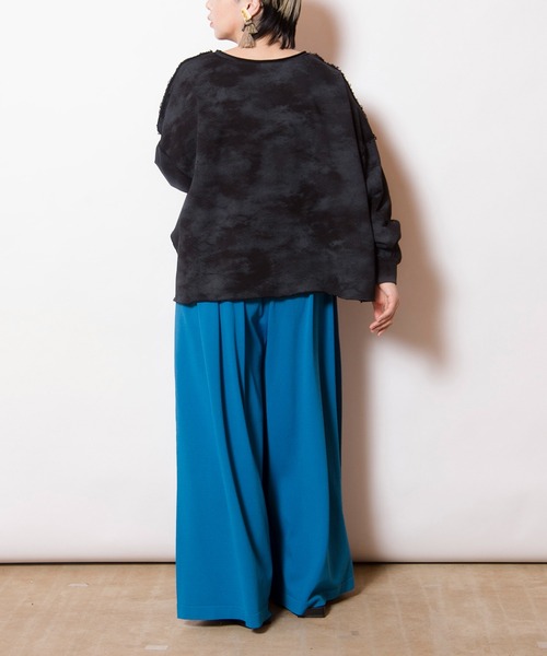 OSMOSIS(オズモーシス)の「裏毛ワイドプルオーバー(スウェット・レディース・ホワイト/オレンジ/ブラック・ONE SIZE)」の16枚目の写真