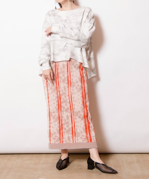 OSMOSIS(オズモーシス)の「裏毛ワイドプルオーバー(スウェット・レディース・ホワイト/オレンジ/ブラック・ONE SIZE)」の19枚目の写真