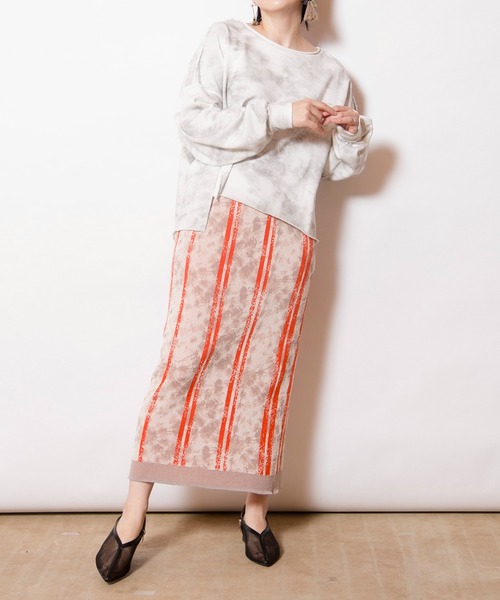 OSMOSIS(オズモーシス)の「裏毛ワイドプルオーバー(スウェット・レディース・ホワイト/オレンジ/ブラック・ONE SIZE)」の20枚目の写真