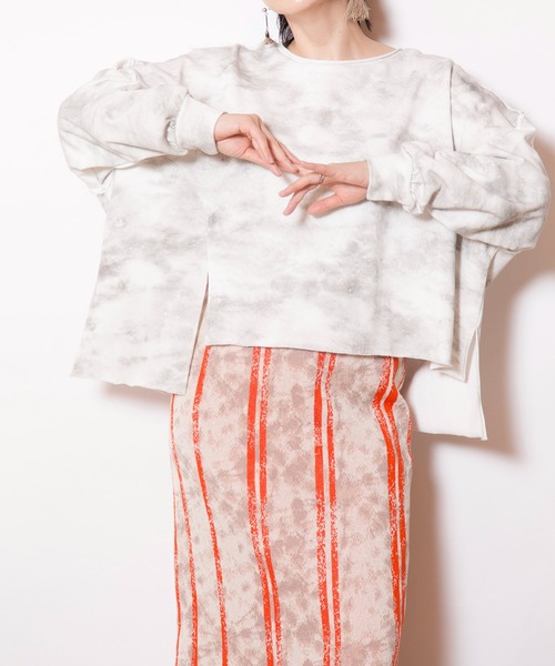 OSMOSIS(オズモーシス)の「裏毛ワイドプルオーバー(スウェット・レディース・ホワイト/オレンジ/ブラック・ONE SIZE)」の21枚目の写真