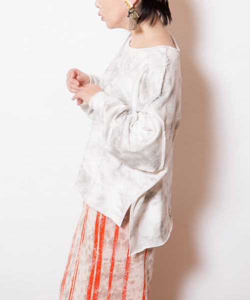 OSMOSIS(オズモーシス)の「裏毛ワイドプルオーバー(スウェット・レディース・ホワイト/オレンジ/ブラック・ONE SIZE)」の22枚目の写真