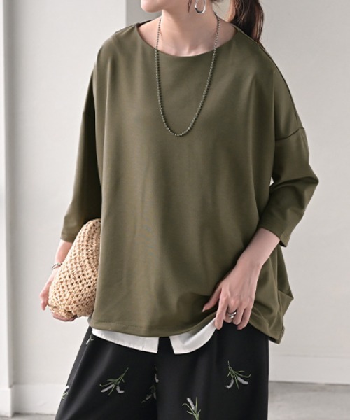 HUG.U(ハグユー)の「華奢見え 隠しドルマントップス(Tシャツ/カットソー・レディース・ライトベージュ/ホワイト/スモークピンク/カーキ/ブラック・FREE)」の12枚目の写真