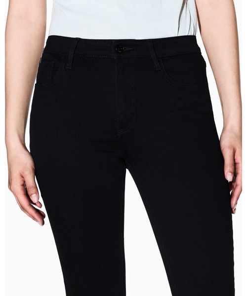 ARMANI EXCHANGE(アルマーニエクスチェンジ)の「【A|X アルマーニ エクスチェンジ】ブラックデニムパンツ_J01 SUPER SKINNY(デニムパンツ・レディース・ブラック・28inch/27inch/26inch/25inch/24inch/29inch)」の3枚目の写真