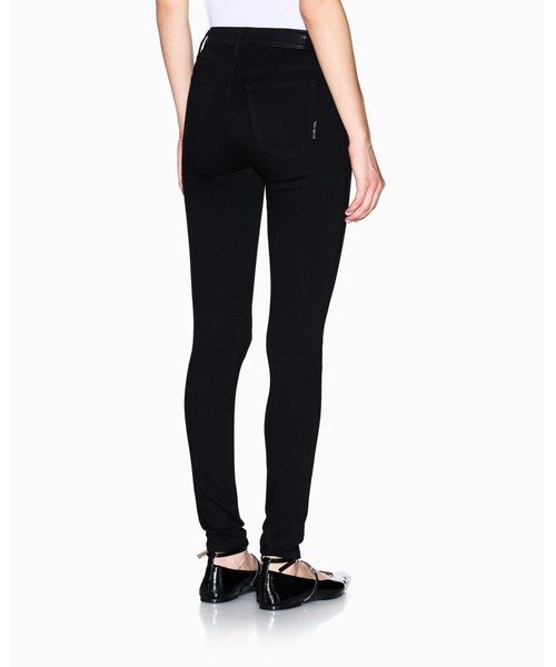 ARMANI EXCHANGE(アルマーニエクスチェンジ)の「【A|X アルマーニ エクスチェンジ】ブラックデニムパンツ_J01 SUPER SKINNY(デニムパンツ・レディース・ブラック・28inch/27inch/26inch/25inch/24inch/29inch)」の6枚目の写真