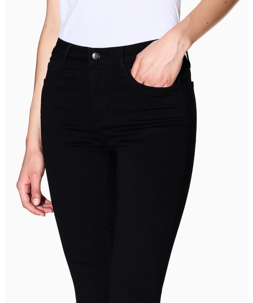 ARMANI EXCHANGE(アルマーニエクスチェンジ)の「【A|X アルマーニ エクスチェンジ】ブラックデニムパンツ_J01 SUPER SKINNY(デニムパンツ・レディース・ブラック・28inch/27inch/26inch/25inch/24inch/29inch)」の7枚目の写真