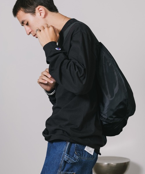 Champion(チャンピオン)の「Champion / 5.2oz OVER SIZE LONGSLEEVE T-SHIRTS / CC8C 秋服 冬服(Tシャツ/カットソー・メンズ・ブラック/グレー/ネイビー/ホワイト・XL/L/M/S)」の8枚目の写真