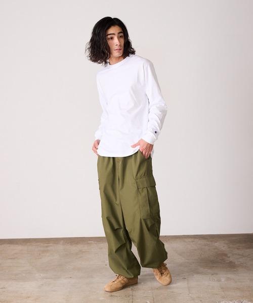 Champion(チャンピオン)の「Champion / 5.2oz OVER SIZE LONGSLEEVE T-SHIRTS / CC8C 秋服 冬服(Tシャツ/カットソー・メンズ・ブラック/グレー/ネイビー/ホワイト・XL/L/M/S)」の21枚目の写真