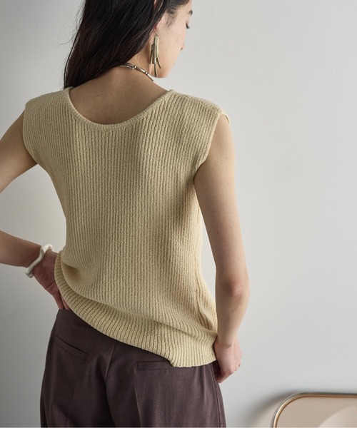 THE YOn（ザヨン）の「2WAYフロントスリットフレンチスリーブブークレニットトップス（ニット/セーター・レディース・テラコッタ/ベージュ/アイボリー・FREE）」の14枚目の写真