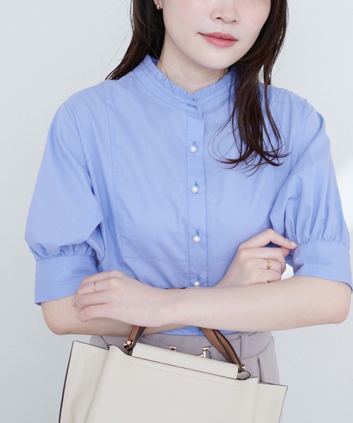 natural couture（ナチュラルクチュール）の「パール釦ヨーク切替5分袖シャツブラウス（シャツ/ブラウス・レディース・ブルー系その他/ブラック系その他/ブルー/オフホワイト/グレー・FREE）」の4枚目の写真