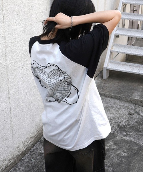 Confirm（コンファーム）の「25SS 韓国ストリート ハート / メタル文字 グランジロゴ Y2K ビッグシルエット半袖Tシャツ メンズ レディース（Tシャツ/カットソー・メンズ・ブラック系その他/ブラック/ホワイト/ホワイト系その他2/ブラック系その他2/ホワイト系その他・M/L）」の3枚目の写真