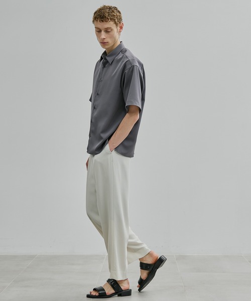 UNITED TOKYO（ユナイテッドトウキョウ）の「COLD DRY ショートスリーブシャツ（シャツ/ブラウス・メンズ・ダークグレー/ライトグレー/グレイッシュベージュ/ブラック・1/3/2）」の15枚目の写真