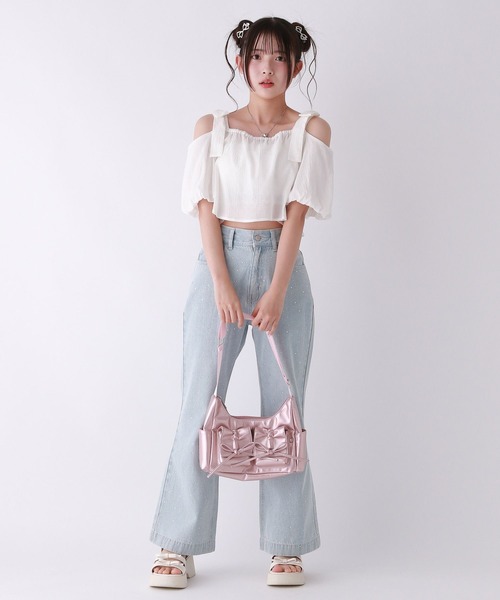 repipi armario（レピピ アルマリオ）の「【girly line】リボンオフショルブラウス（シャツ/ブラウス・キッズ・ホワイト/サックスブルー/ブラック・LARGE/MEDIUM/SMALL）」の5枚目の写真