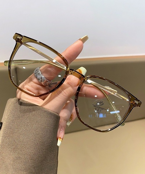 Bifrost（ビフレスト）の「ウェリントン型 ファッションレンズ 伊達めがね（メガネ・レディース・ブラック/カーキ/グレー/クリア・FREE）」の3枚目の写真