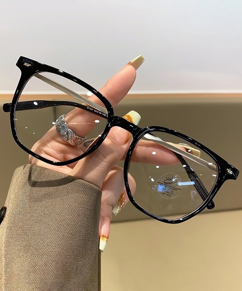 Bifrost（ビフレスト）の「ウェリントン型 ファッションレンズ 伊達めがね（メガネ・レディース・ブラック/カーキ/グレー/クリア・FREE）」の2枚目の写真