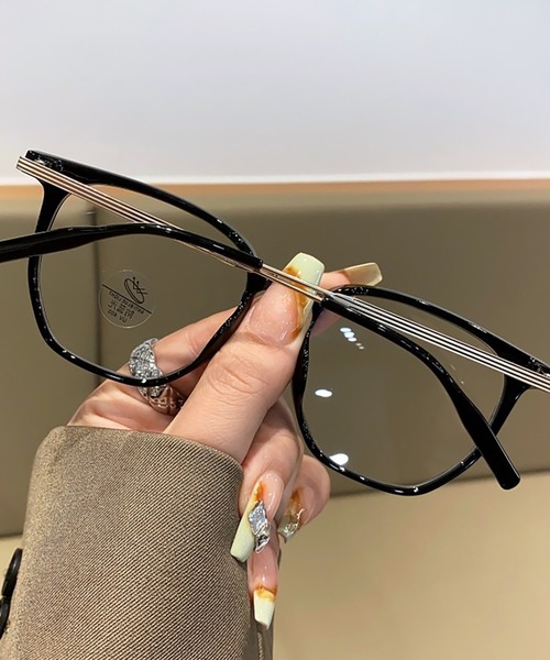 Bifrost（ビフレスト）の「ウェリントン型 ファッションレンズ 伊達めがね（メガネ・レディース・ブラック/カーキ/グレー/クリア・FREE）」の5枚目の写真