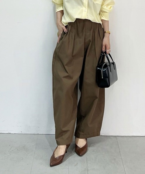 BAYFLOW（ベイフロー）の「【低身長caho146cmさんプロデュース】カーブパンツ（その他パンツ・レディース・アイボリー/ブラウン・X-SMALL/SMALL）」の2枚目の写真