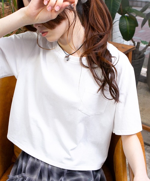 pumpkin port(パンプキンポート)の「ポケ付き クルーネック半袖Tシャツ(Tシャツ/カットソー・レディース・ホワイト/ブラック・S/M/L/LL)」の1枚目の写真