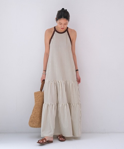 AKTE（アクテ）の「ホルターネックカットソーワンピース（ワンピース・レディース・ホワイト×ブラウン/ブラック/グレイッシュベージュ・FREE/TALL）」の6枚目の写真