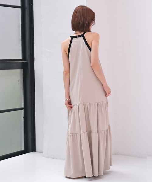 AKTE（アクテ）の「ホルターネックカットソーワンピース（ワンピース・レディース・ホワイト×ブラウン/ブラック/グレイッシュベージュ・FREE/TALL）」の11枚目の写真