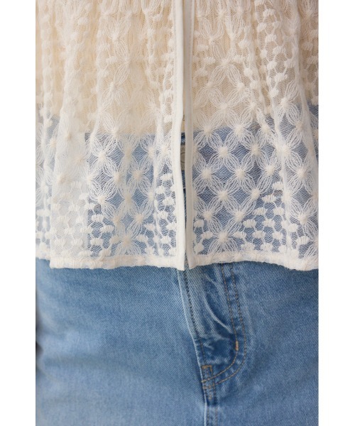 AZUL by moussy(アズールバイマウジー)の「前後2WAY シアージャガードフリルブラウス(シャツ/ブラウス・レディース・アイボリー/ブラック・FREE)」の4枚目の写真