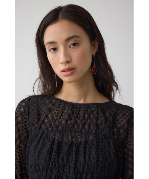 AZUL by moussy(アズールバイマウジー)の「前後2WAY シアージャガードフリルブラウス(シャツ/ブラウス・レディース・アイボリー/ブラック・FREE)」の7枚目の写真