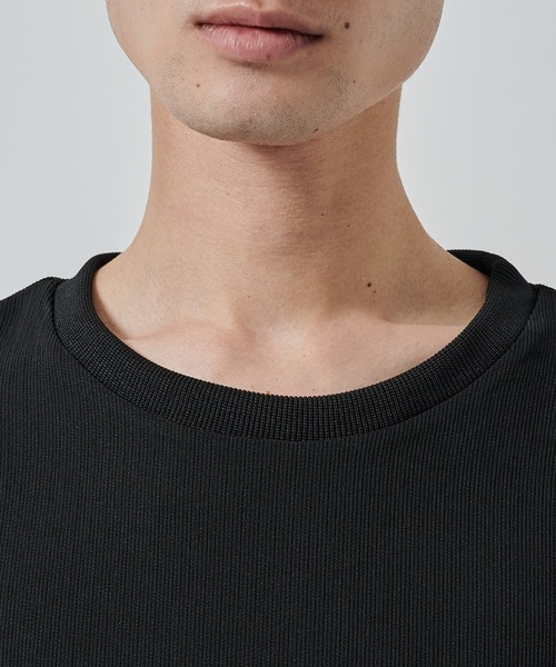 STUDIOUS(ステュディオス)の「【STUDIOUS】DRY DOBBY LEATHER POCKET TEE(Tシャツ/カットソー・メンズ・ブラック/グレイッシュベージュ・1/2)」の6枚目の写真
