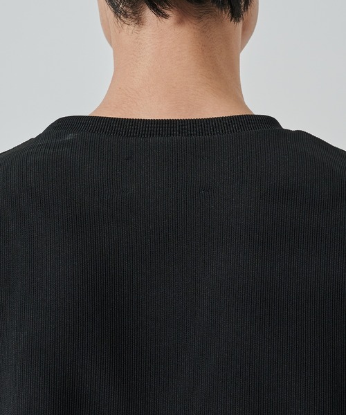 STUDIOUS(ステュディオス)の「【STUDIOUS】DRY DOBBY LEATHER POCKET TEE(Tシャツ/カットソー・メンズ・ブラック/グレイッシュベージュ・1/2)」の7枚目の写真