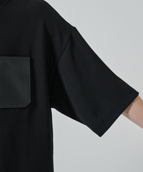 STUDIOUS(ステュディオス)の「【STUDIOUS】DRY DOBBY LEATHER POCKET TEE(Tシャツ/カットソー・メンズ・ブラック/グレイッシュベージュ・1/2)」の10枚目の写真