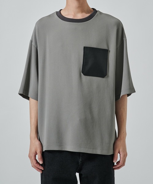 STUDIOUS(ステュディオス)の「【STUDIOUS】DRY DOBBY LEATHER POCKET TEE(Tシャツ/カットソー・メンズ・ブラック/グレイッシュベージュ・1/2)」の19枚目の写真