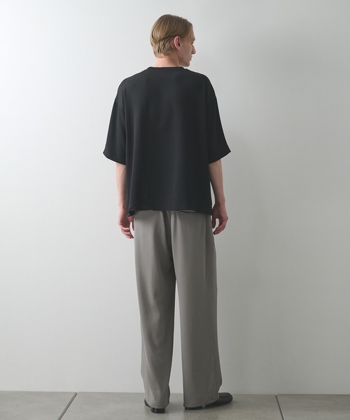 STUDIOUS(ステュディオス)の「【STUDIOUS】DRY DOBBY LEATHER POCKET TEE(Tシャツ/カットソー・メンズ・ブラック/グレイッシュベージュ・1/2)」の14枚目の写真