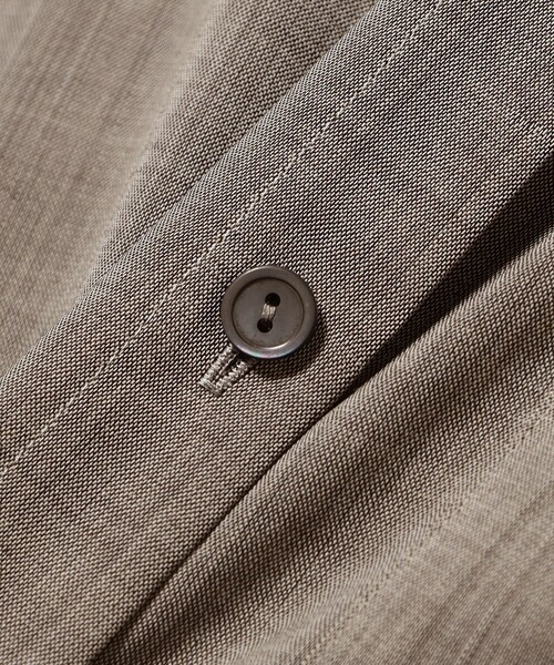 Demi-Luxe BEAMS（デミルクス ビームス）の「ポリエステル ウール トロピカル シアー シャツ［手洗い可］（シャツ/ブラウス・レディース・チャコールグレー/オフホワイト/ブラウン・ONE SIZE）」の16枚目の写真