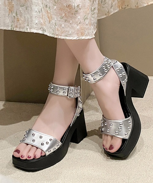 Miniministore（ミニミニストア）の「スタッズ 厚底サンダル チャンキーヒール（サンダル・レディース・ブラック/シルバー・24.5cm/24.0cm/23.5cm/23.0cm/22.5cm）」の4枚目の写真
