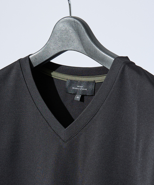 ABAHOUSE(アバハウス)の「【定番】ドレスポンチ Vネック 半袖Tシャツ / ストレッチ 冷涼感(Tシャツ/カットソー・メンズ・ブラック/グレー/ホワイト・44/48/50/46)」の1枚目の写真