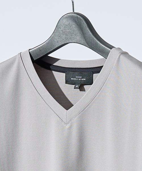 ABAHOUSE(アバハウス)の「【定番】ドレスポンチ Vネック 半袖Tシャツ / ストレッチ 冷涼感(Tシャツ/カットソー・メンズ・ブラック/グレー/ホワイト・44/48/50/46)」の5枚目の写真