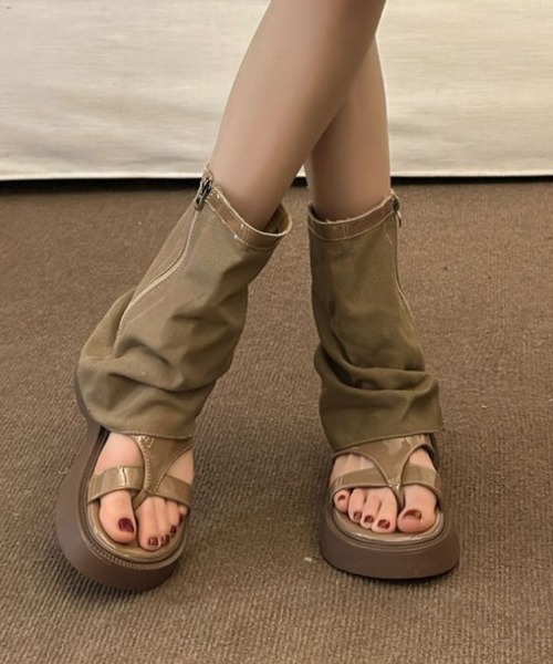 Ritzy（リッツィー）の「ブーツサンダル（サンダル・レディース・ベージュ/ブラック・23/24/25/24.5/23.5）」の2枚目の写真