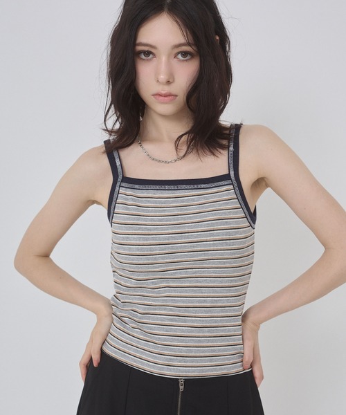 ENVYM（アンビー）の「ボーダーカットリブカップ付きキャミソール（キャミソール・レディース・ブラック/ブラウン/グレー・FREE）」の2枚目の写真
